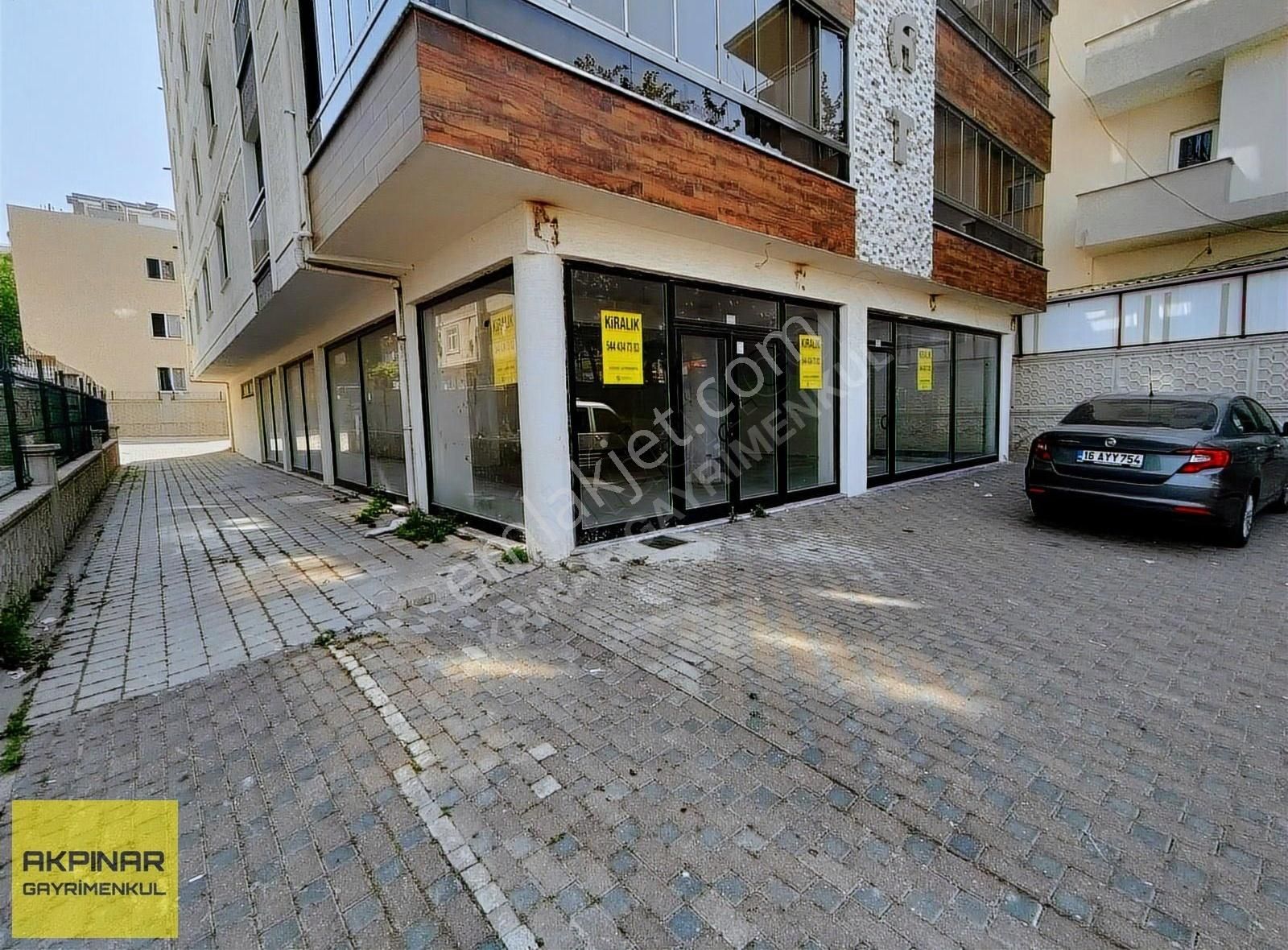 Akpınar Gayrimenkul'den Ana Cadde Üzerinde 400 M2 Kiralık Dükkan