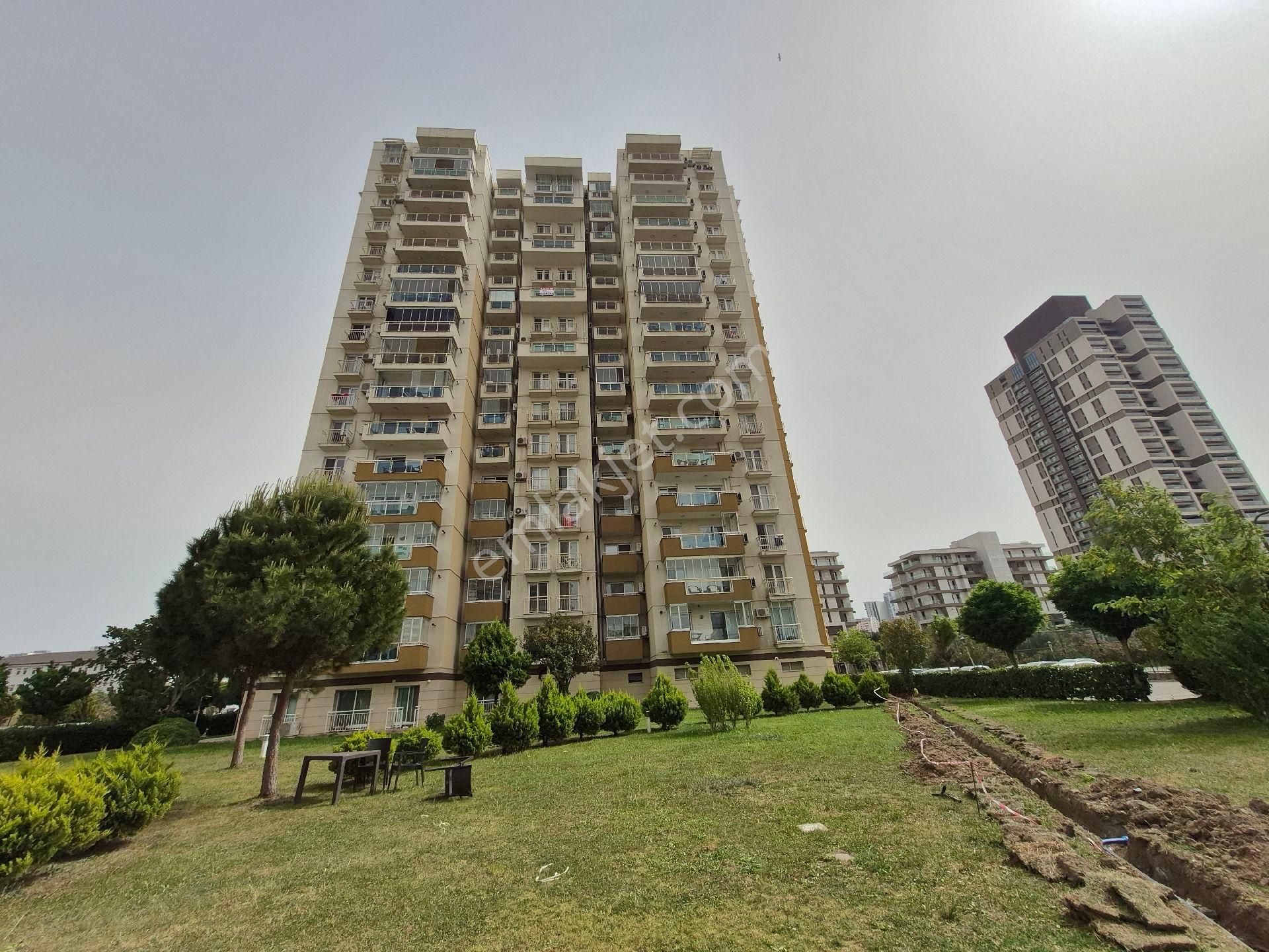 Mavişehir Emlak Konut 4+1 Satılık Daire