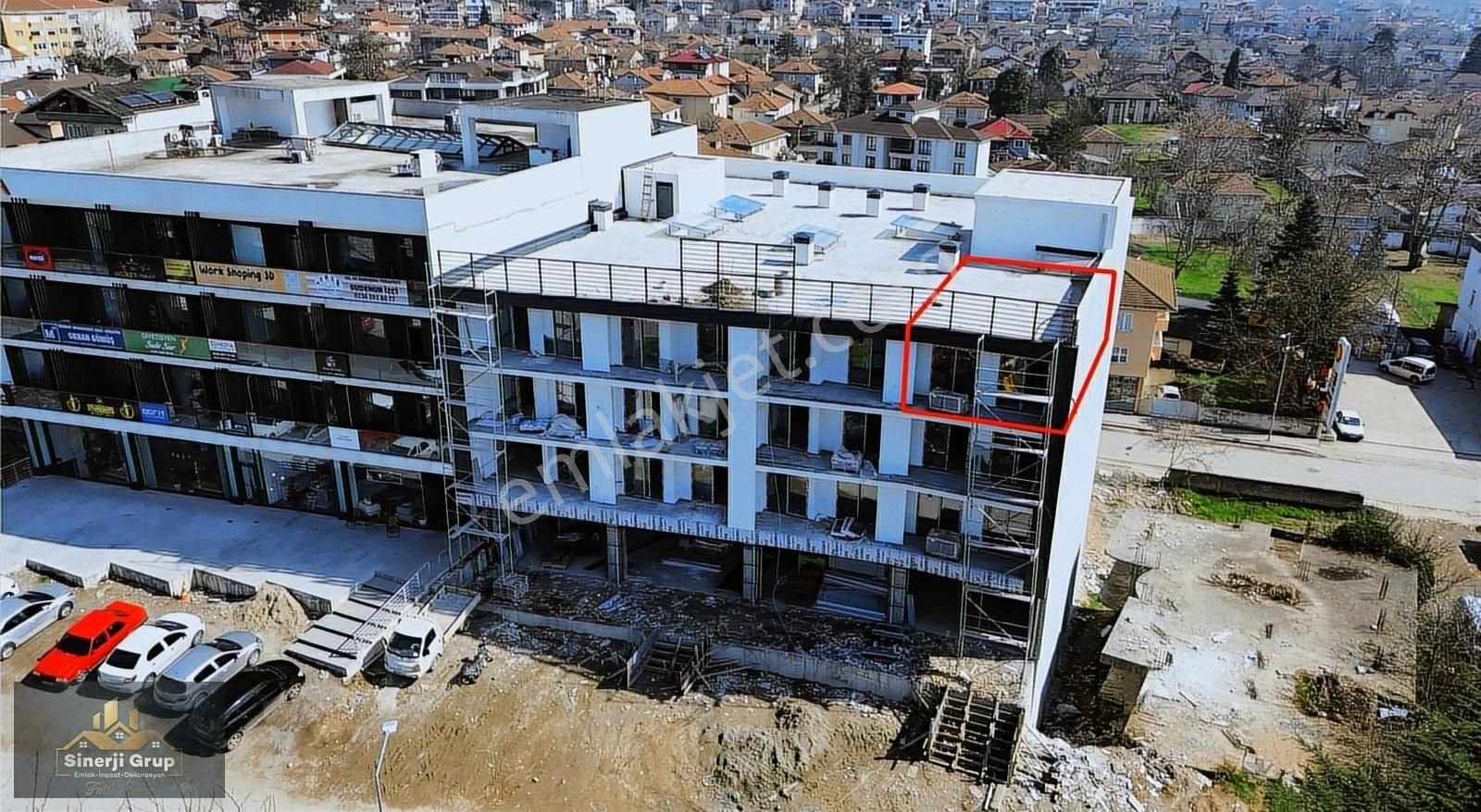 Sinerji Gruptan Merkezi Konumda 80 M2 Ofis