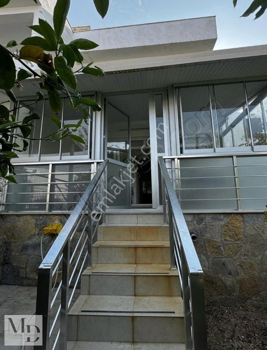 Çeşme Dalyan'da Kiralık Villa