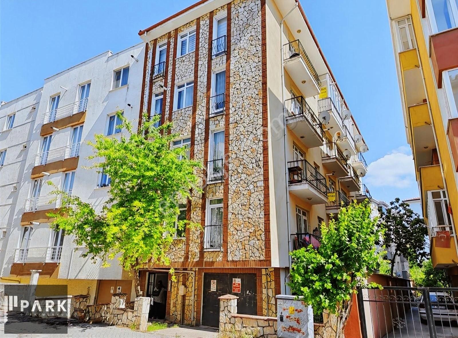 Park Gayrimenkul'den Bahçeli Evlerde Kiralık 1+1 Daire