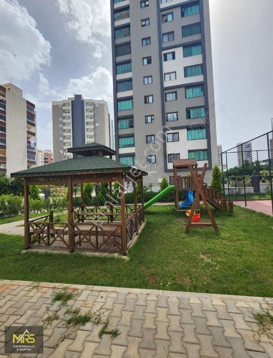 Mrs Gayrimenkulden Akdeniz Caddesi Üstü 3+1 Havuzlu Yerdenısıtma