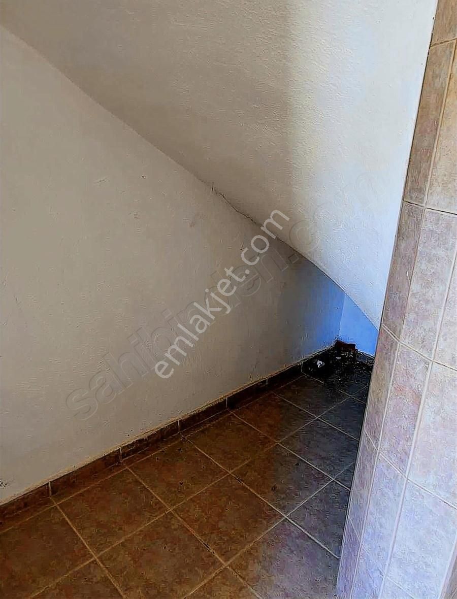 Anamur Nasraddin'de Satılık 5+1 Triplex Havuzlu Villa