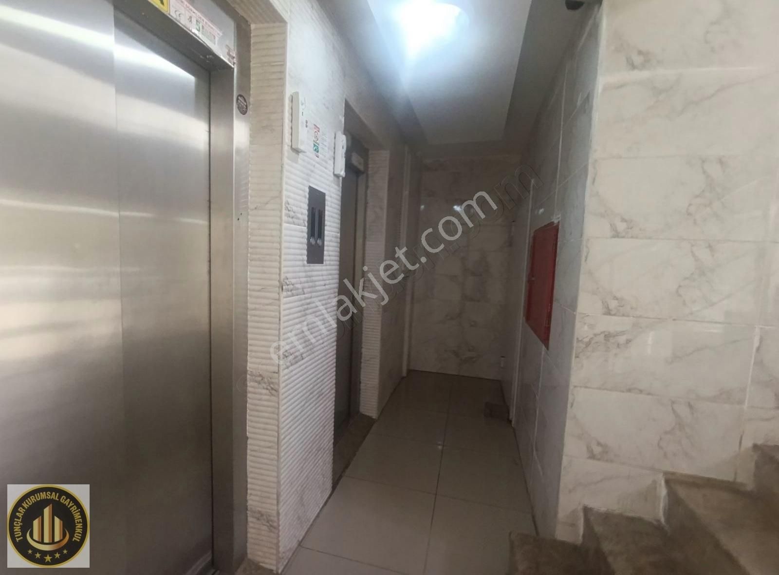 Gaziler Piri Reis İlkokulu Civarında 3+1 Satılık Daire