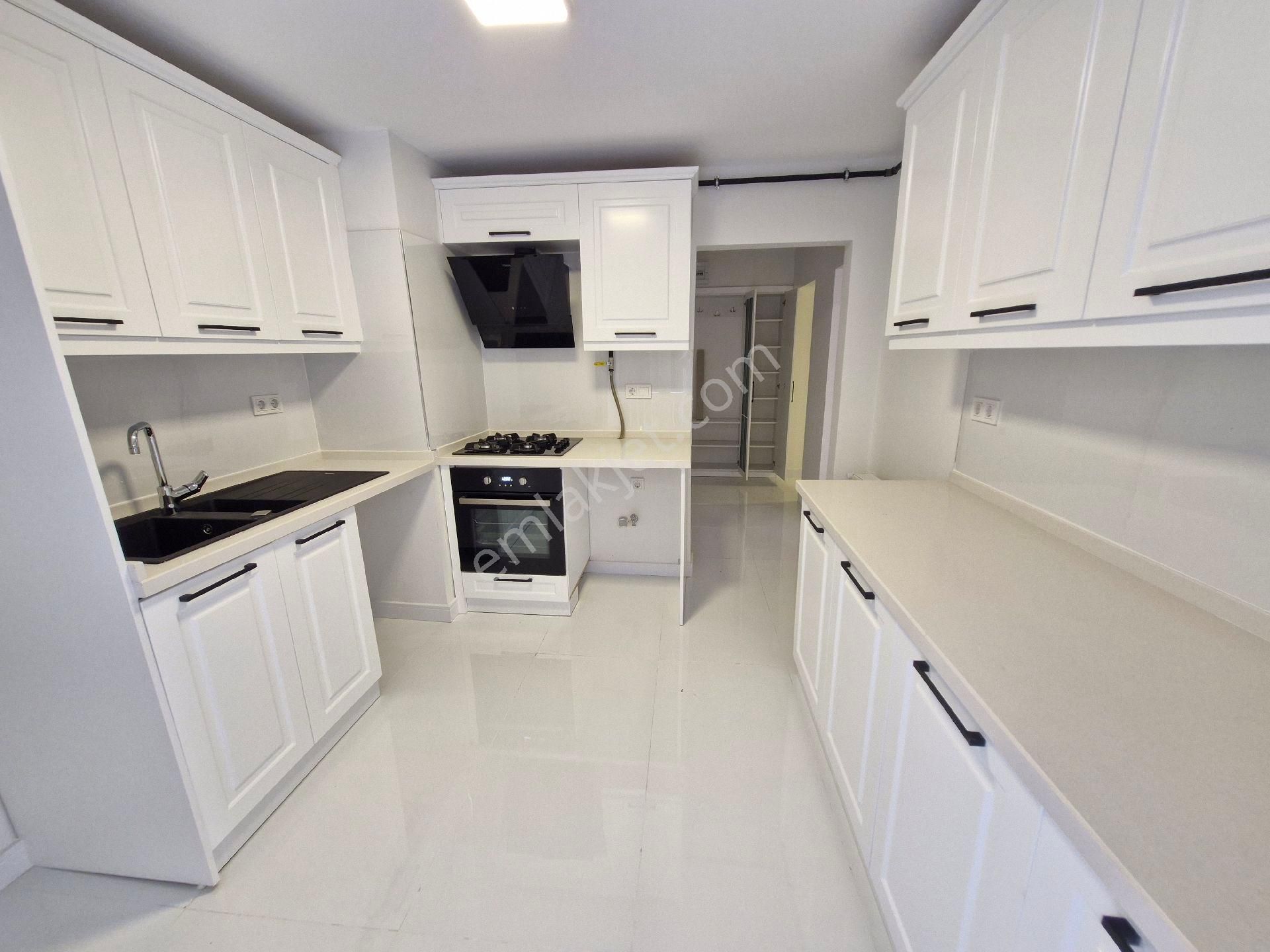 Çamlık Ta Sahile Yakın 3+1 Köşe Full Tadilatlı Doğalgazlı Mkdden - Görsel 9