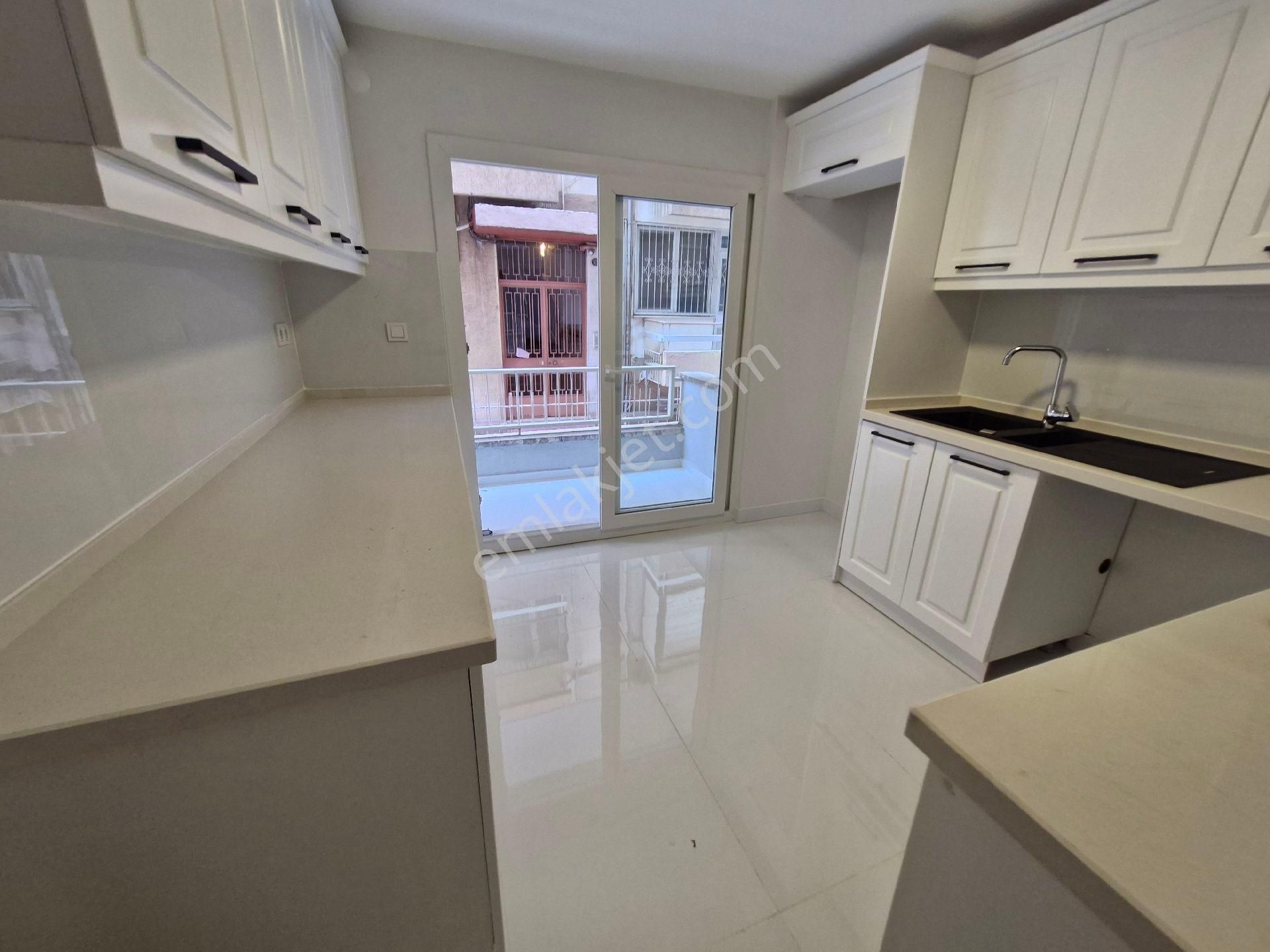 Çamlık Ta Sahile Yakın 3+1 Köşe Full Tadilatlı Doğalgazlı Mkdden - Görsel 12