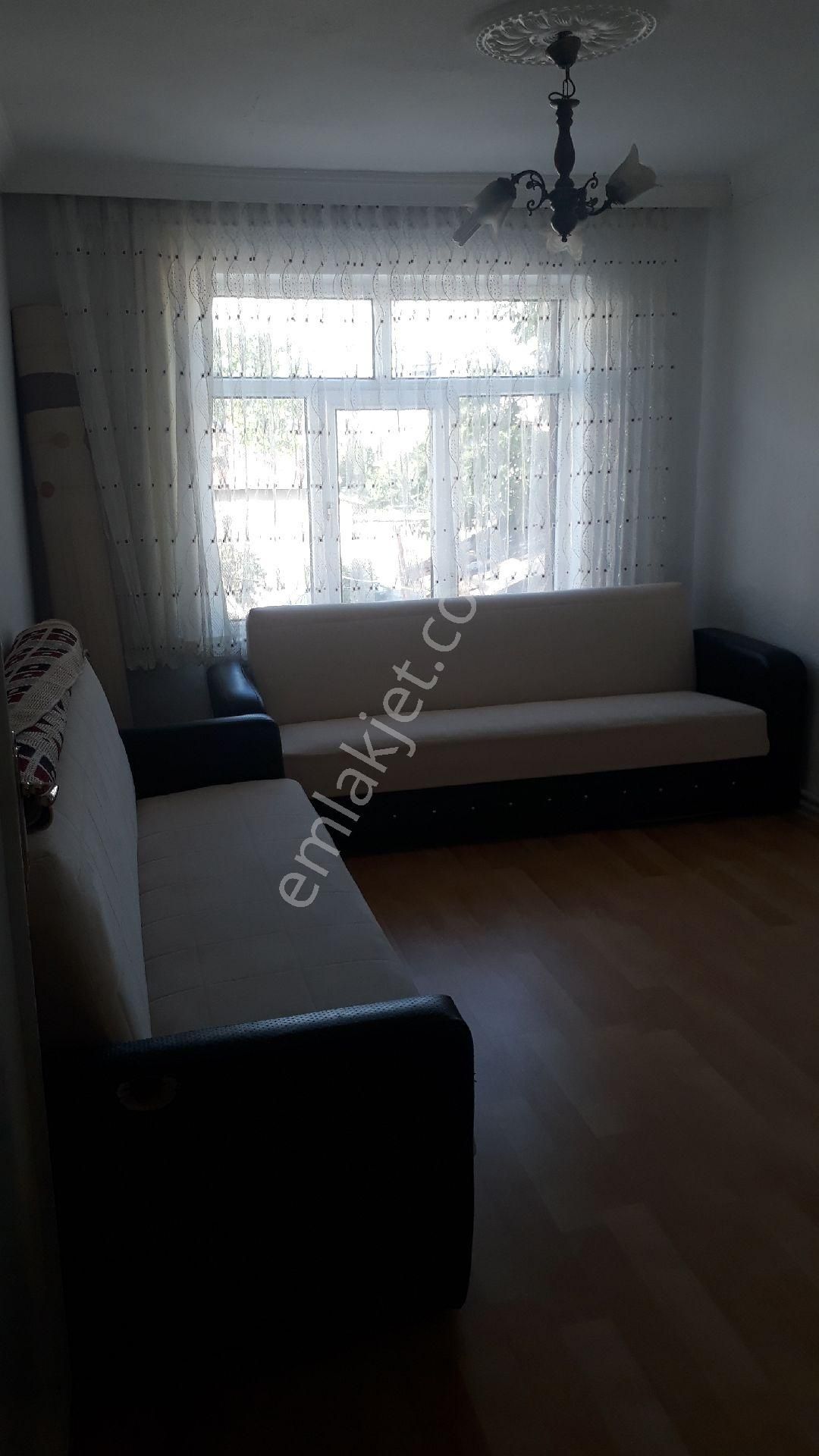 2+1 Eşyalı Kiralık Market Üstü Geniş Balkonlu Daire(pazarlık Yapılır)