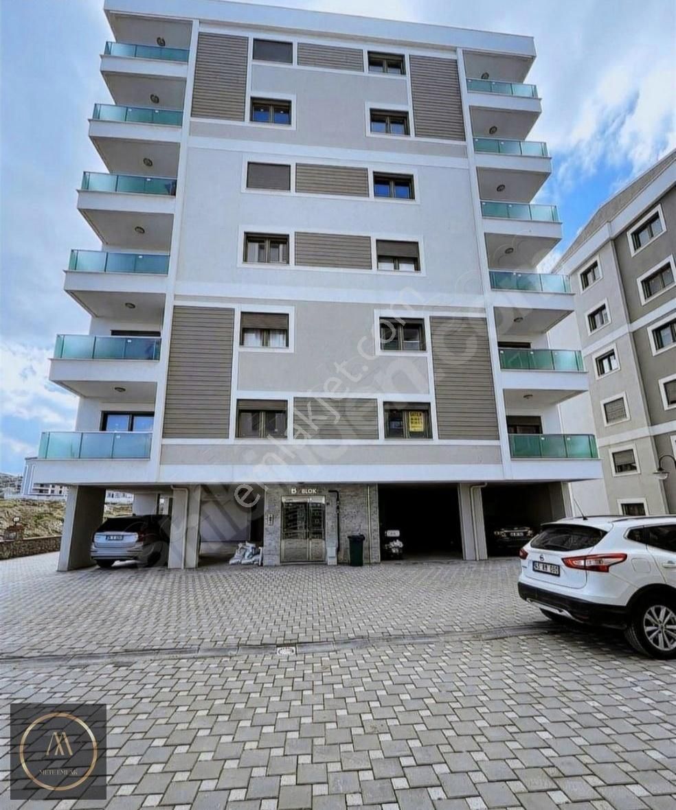 Turgutlu Ergenekon Mah.'de Site İçerisinde Acil Satılık 3+1