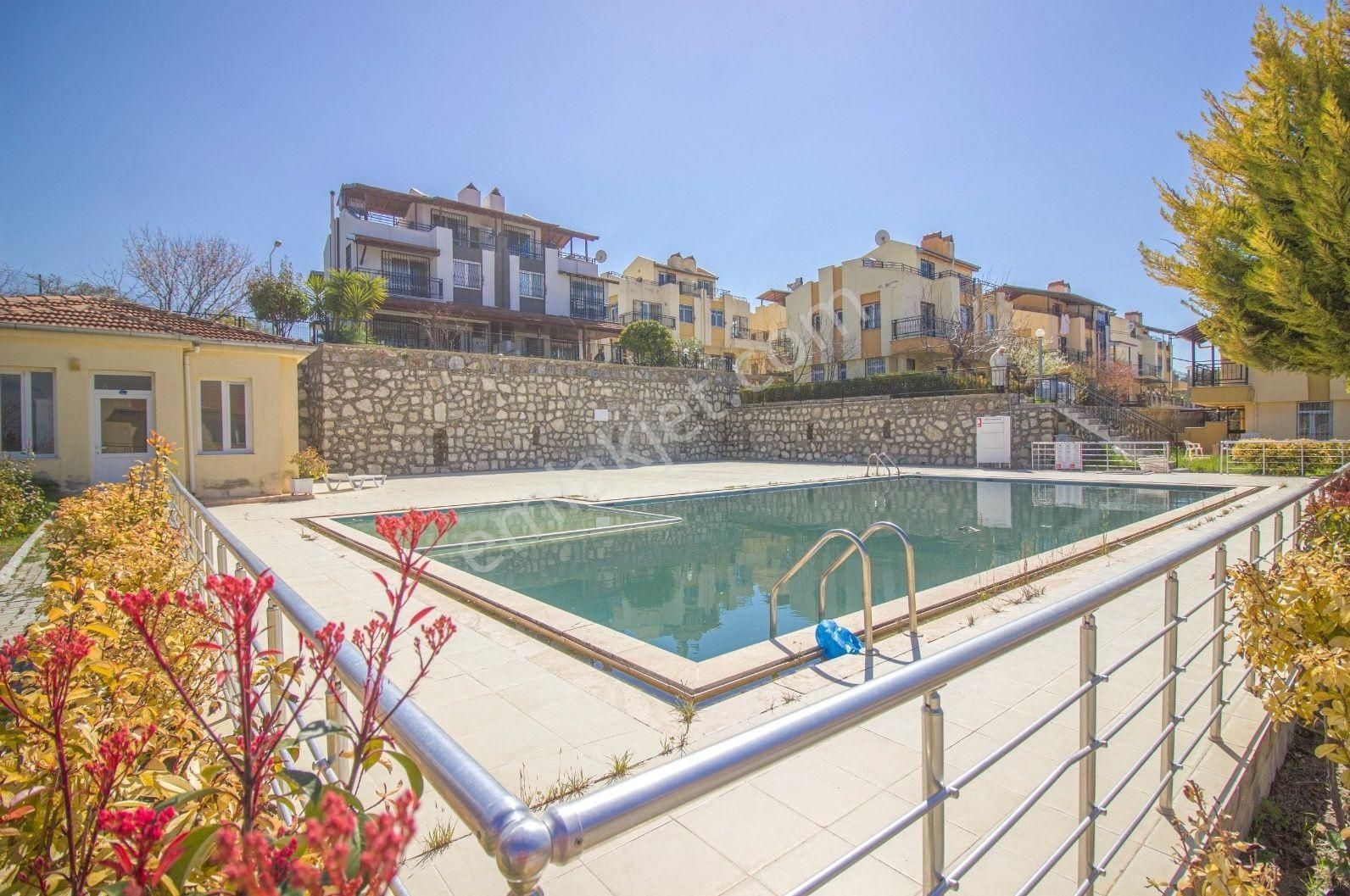Smyrna Team' Den, Kuşadası Karaova' Da Satılık Havuzlu 4+1 Villa