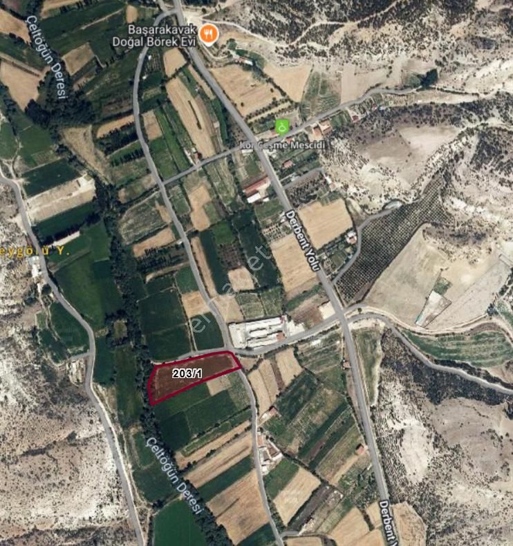 Dereye Ve Yola Cephe 10,810 M² Muhteşem Konumlu Arazi