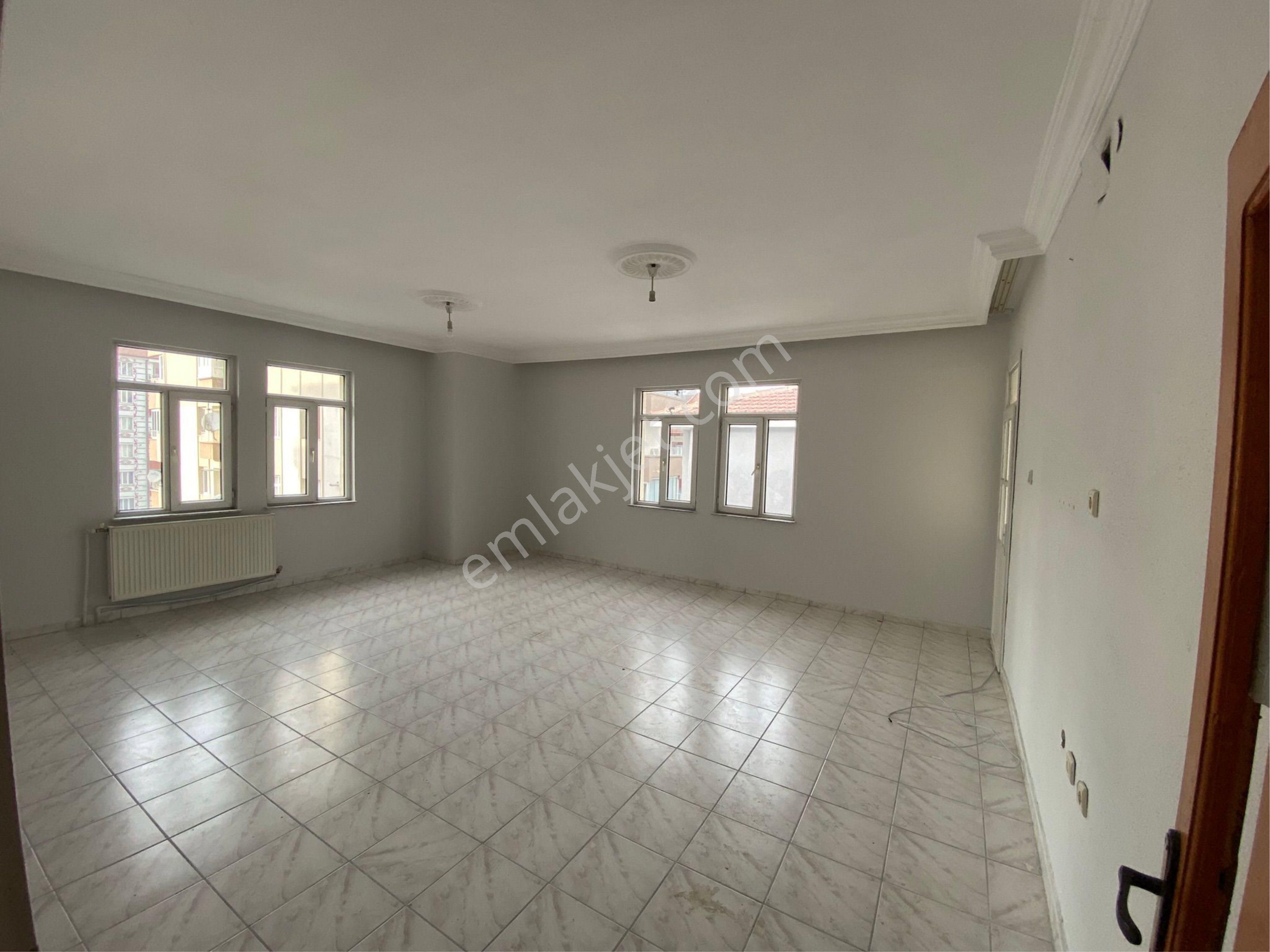 📍onur Emlak Gayrimenkulden Yeni Gelen Ayanoğlu Mahallesinde Kiralık Daire