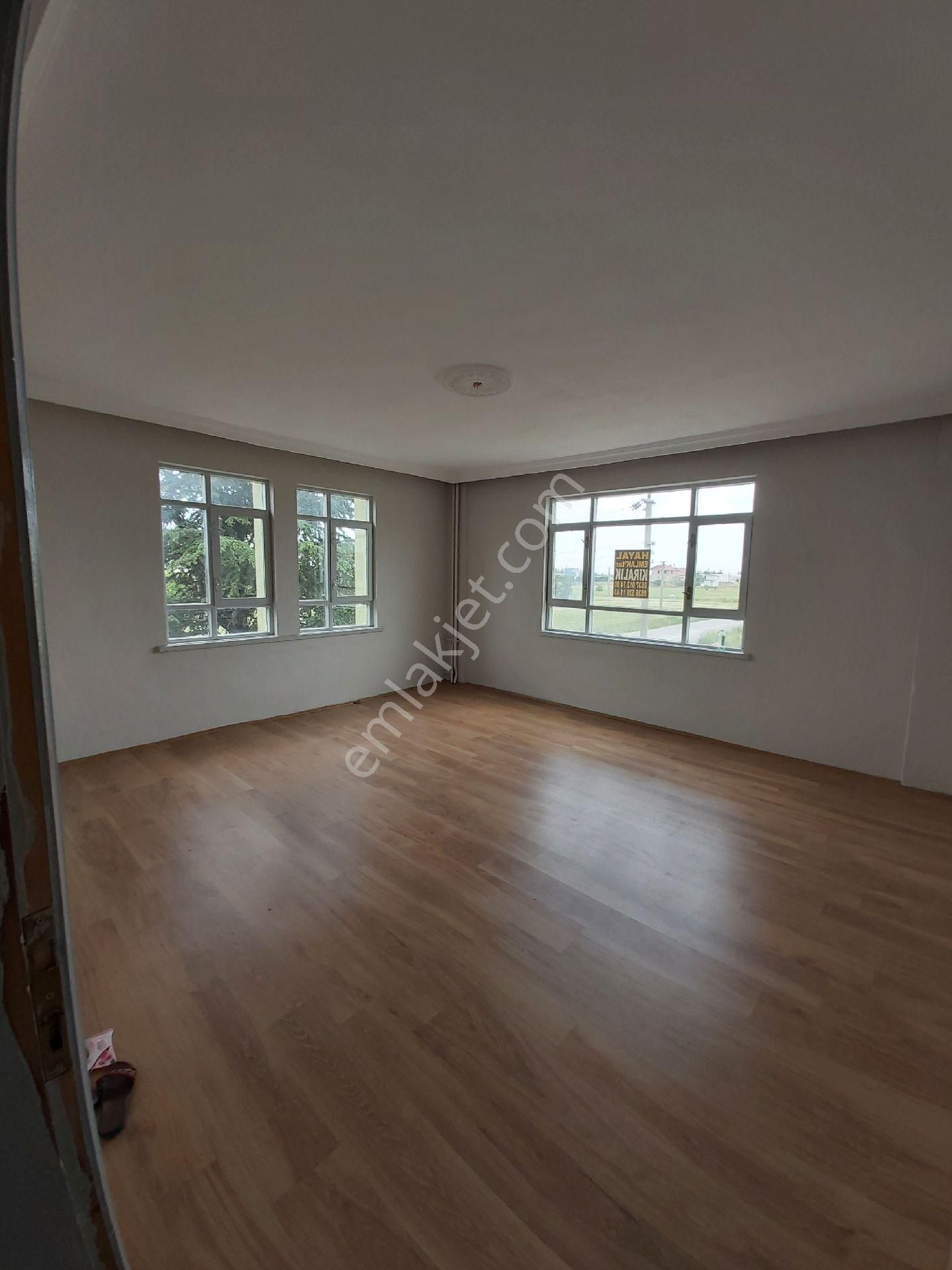 Hayal Emlak'tan Kiralık Daire