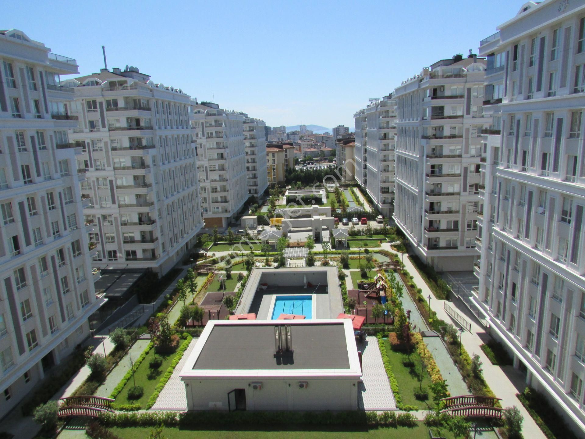 Altayçeşme Evinpark Ada Kapalı Mutfaklı Ebeveyn Banyolu 2+1 Boş