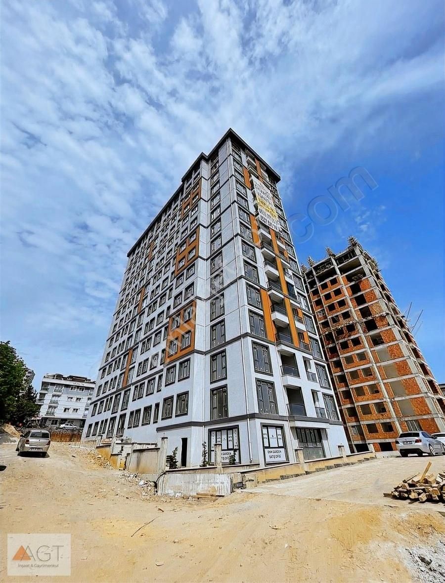 Agt'den Sancaktepe Enngarden Sitesinde 3+1 Satılık Konut