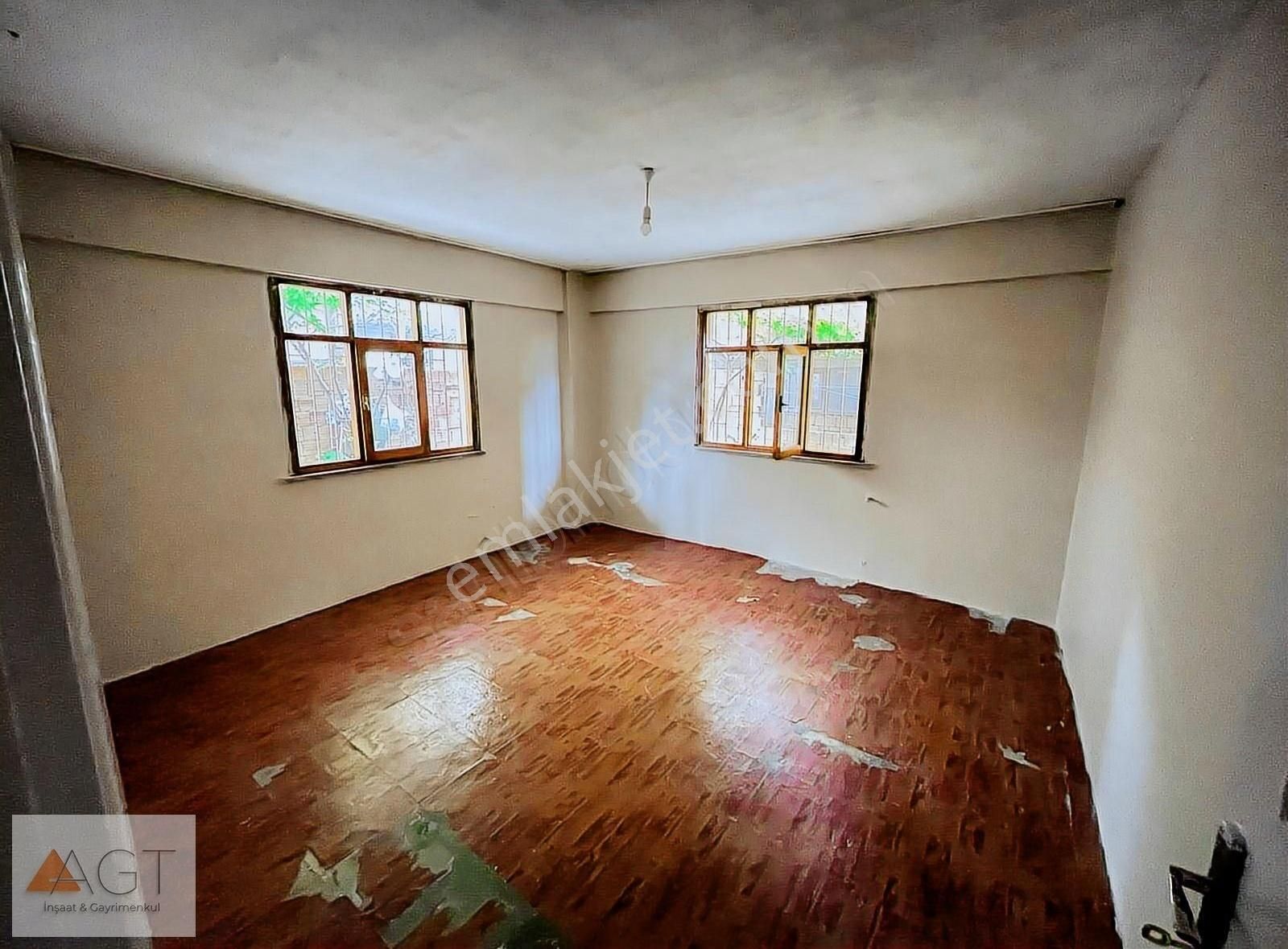 Agt'den İnkılap Mah.80m2 2+1 Boş Düz Giriş Satılık Konut