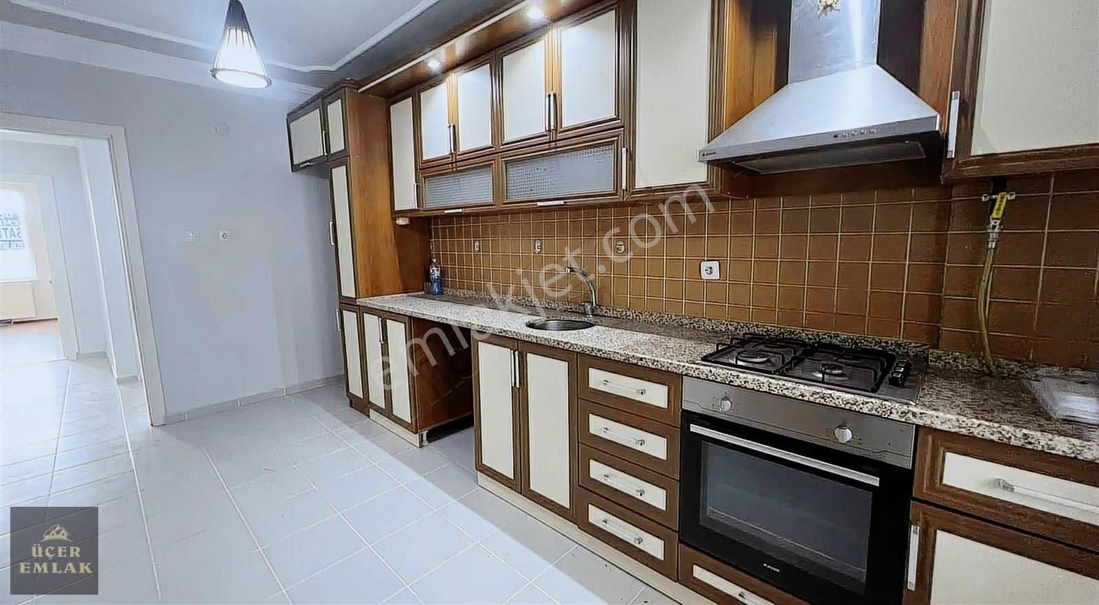 Üçer Emlak'tan Babaeski Hacı Hasan Mah 135 M2 3+1 Satılık Daire