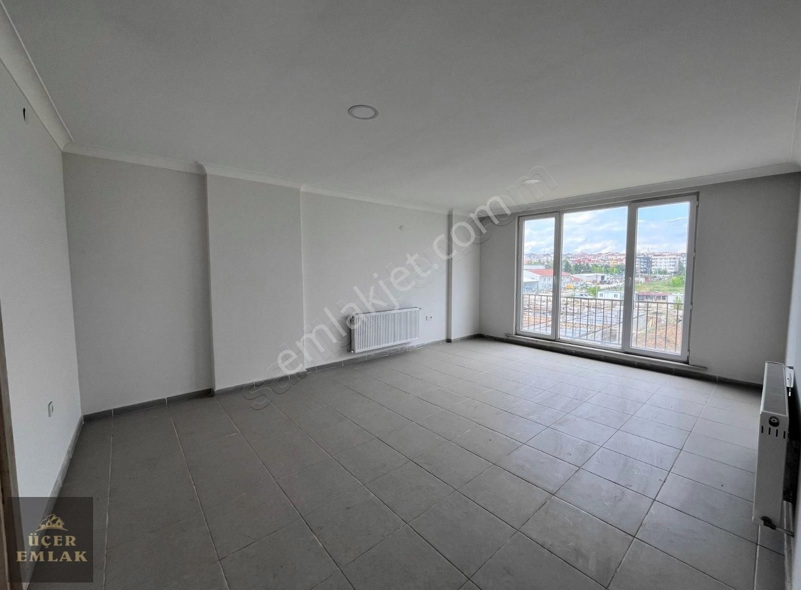 Üçer Emlak'tan İstasyon Mah. 5+1 Sıfır Kiralık İş Yeri