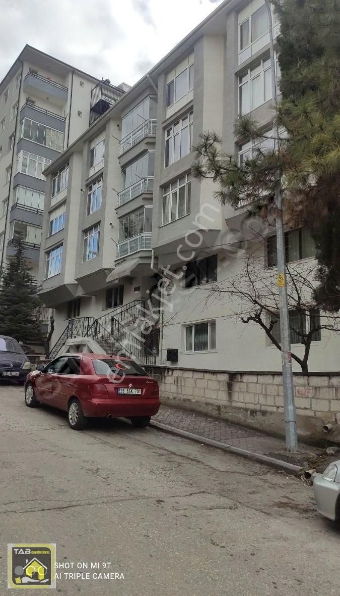 Fırsat Fiyat!!! Akarbaşında Ara Kat Satılık Yenilenmiş 110m2 2+1
