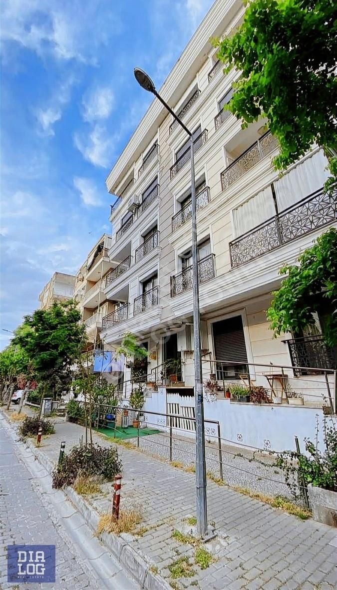 Karşıyaka Sahile Yakın 2+1 Satılık Daire