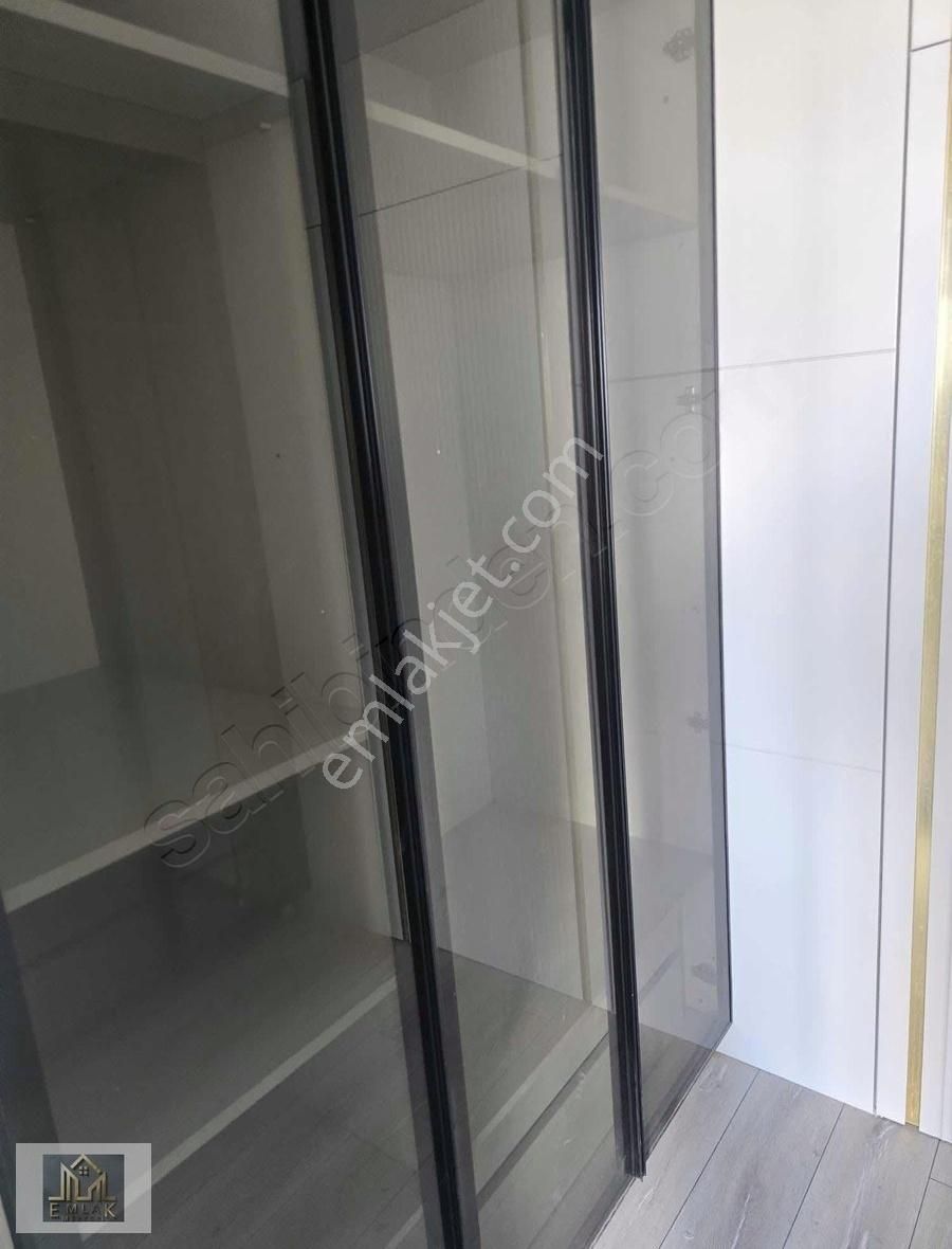 Yenicezaevi Civarı Satılık 3.5+1