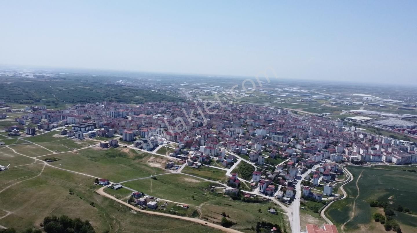 Mayadan Kızılpınar'da Şerefiyesi Yüksek Köşe Parsel