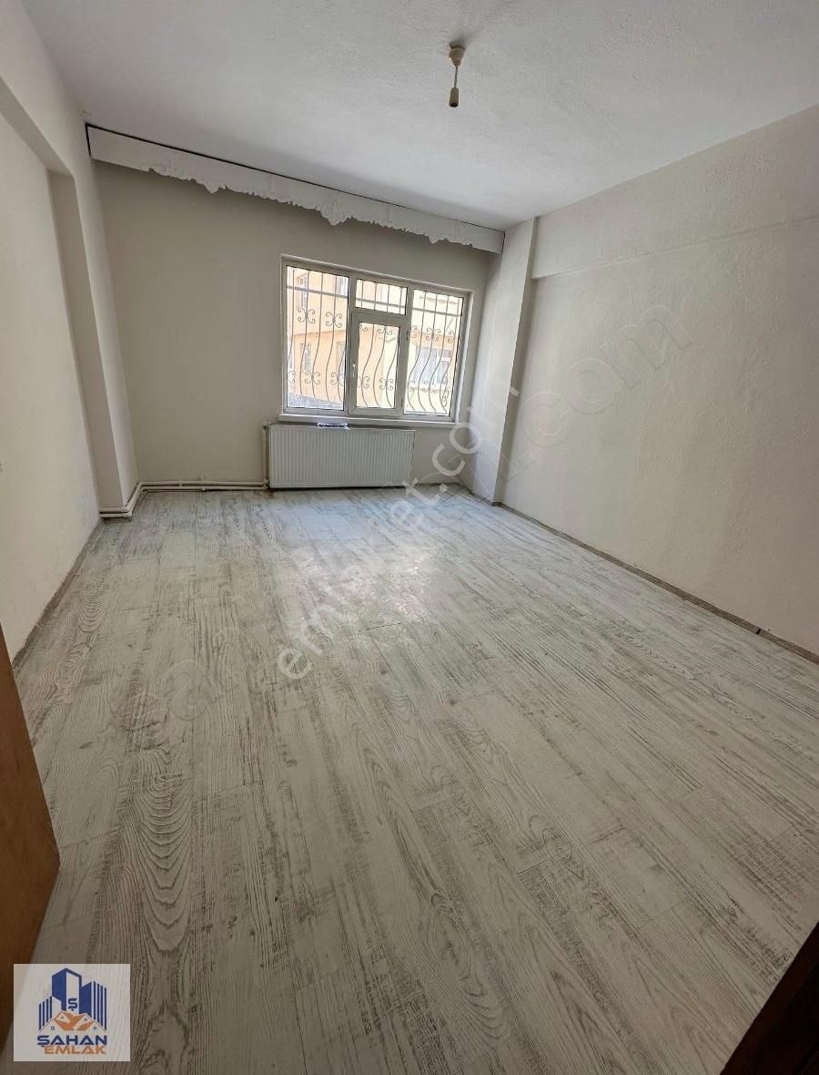 Şahandan Meydanda Kiralık 3+1 Daire