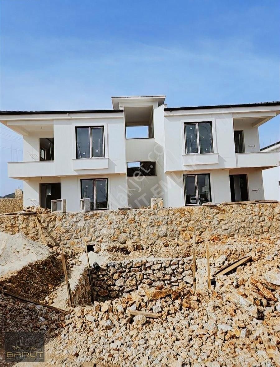 Ula'da Panaromik Doğa Manzaralı Daireler