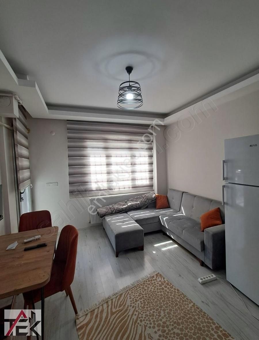 Bornova Merkezde Eşyalı 1+1 Yeni Bina Kiralık