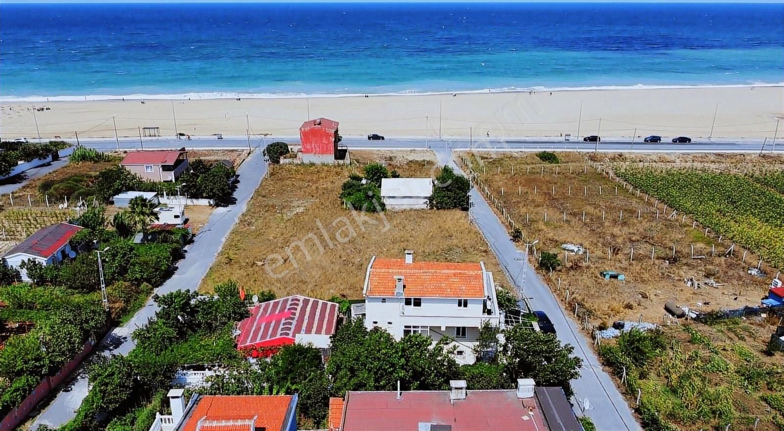 Yeniköyde Denize 100 Metre Mesafede Müstakil Bahçeli Villa