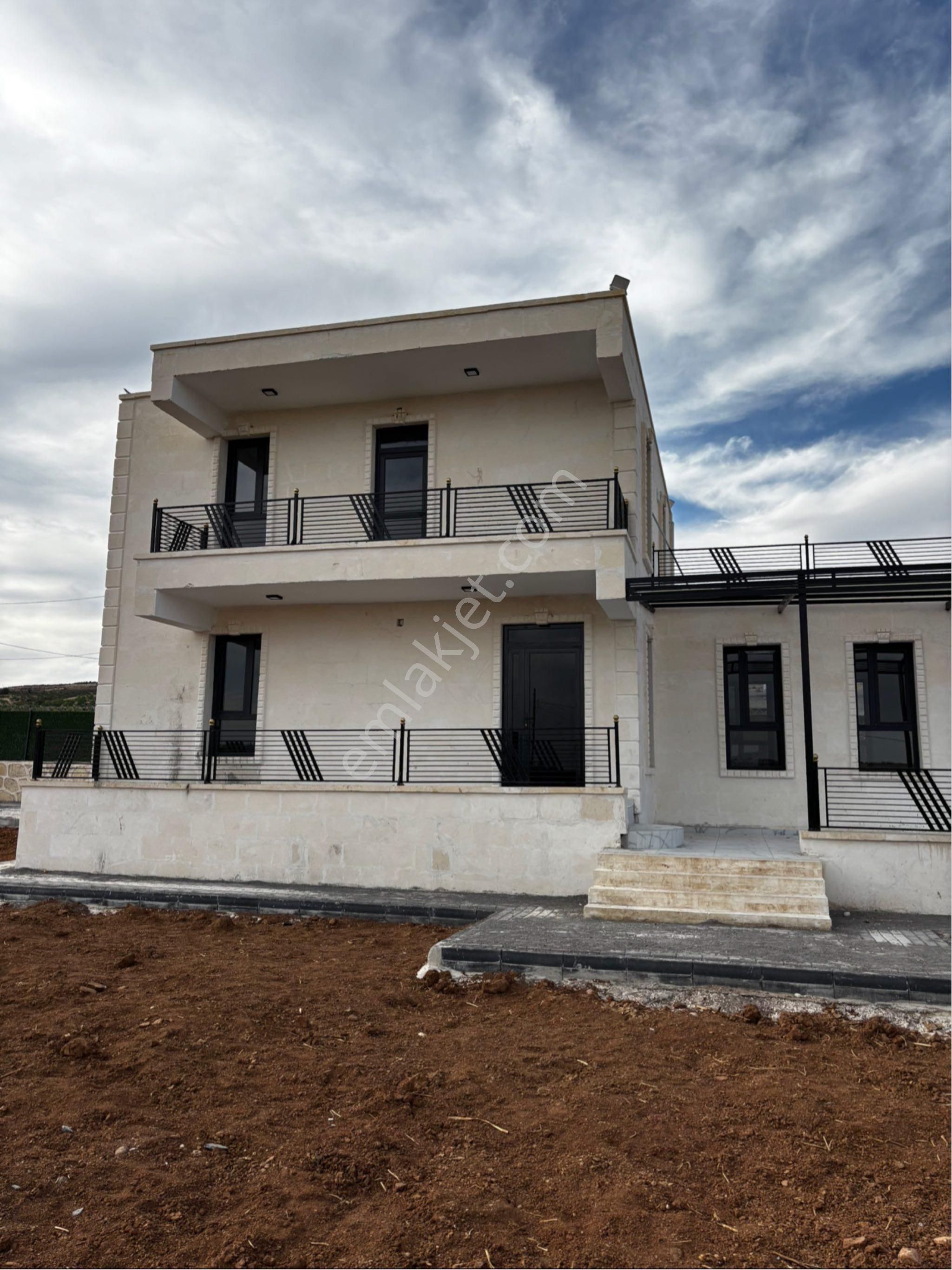 Şanlıurfa Gölpınar Aşağı İçkara Urfa Nahit Taşından Villa