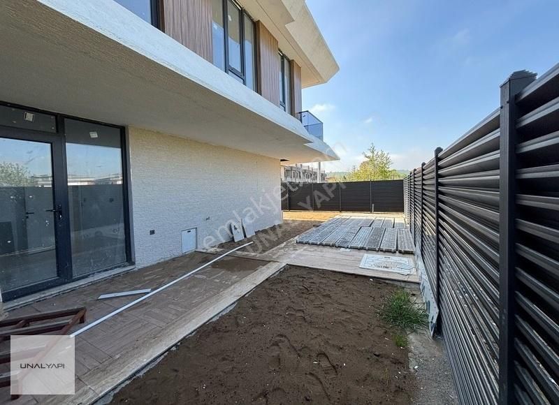 Müstakil Isıtmalı Havuz,bahçe Ve Otoparklı Oturuma Hazır Villa - Görsel 12