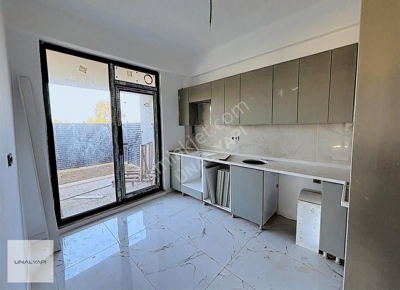 Müstakil Isıtmalı Havuz,bahçe Ve Otoparklı Oturuma Hazır Villa - Görsel 17