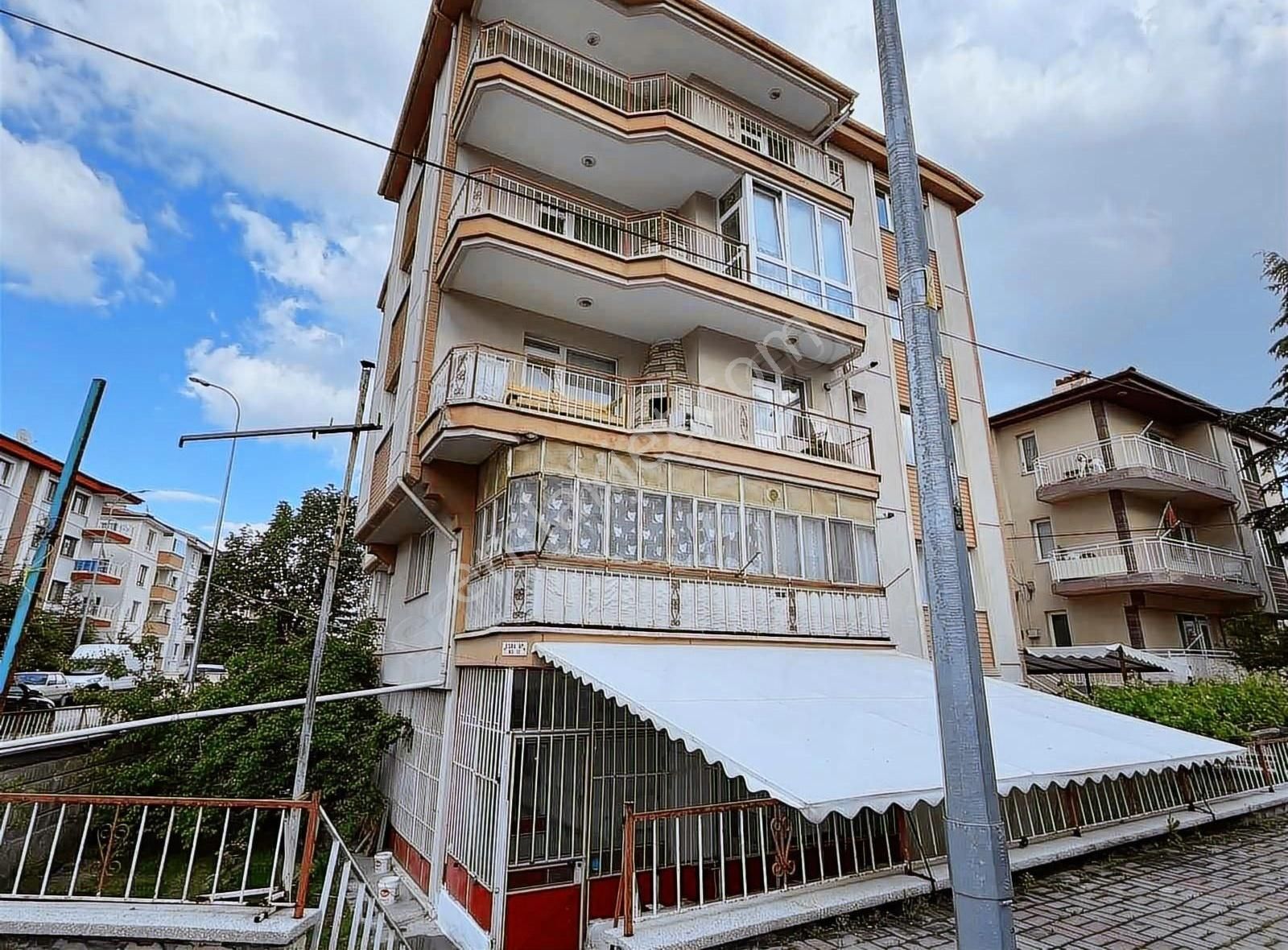 Lotus'tan Fatih Mh Kiralık İşyeri