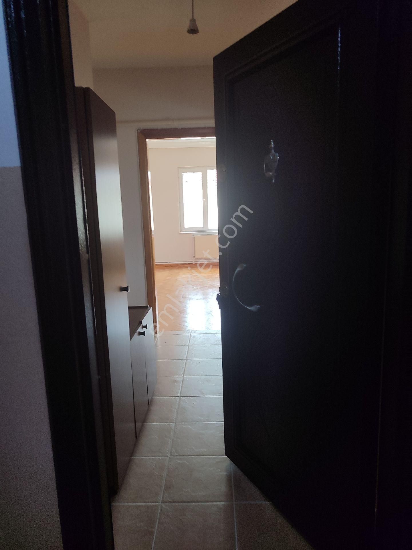 Yalı Caddesi Üzerinde 3+1 Kiralık Daire