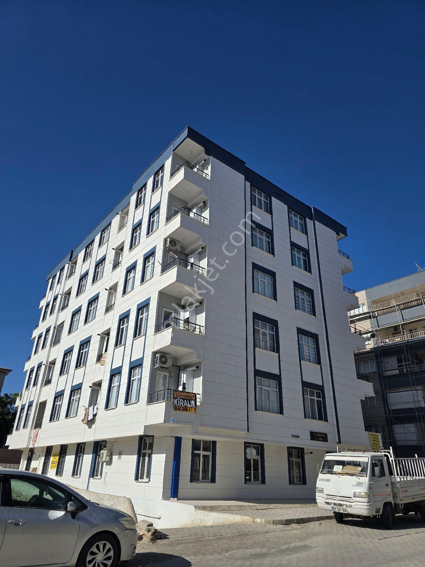 Şenbahar Emlak'tan Kiralık 1+1