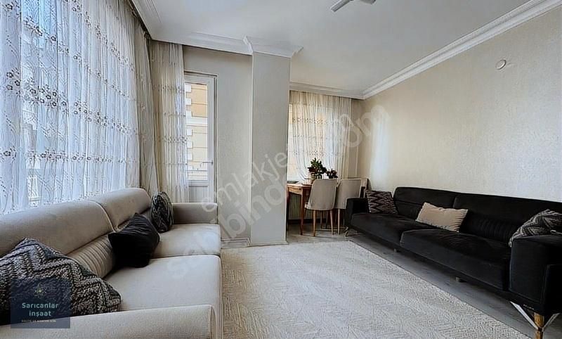 Ümraniye Armağanevlerde Satılık Ara Kat 2+1 Geniş Daire