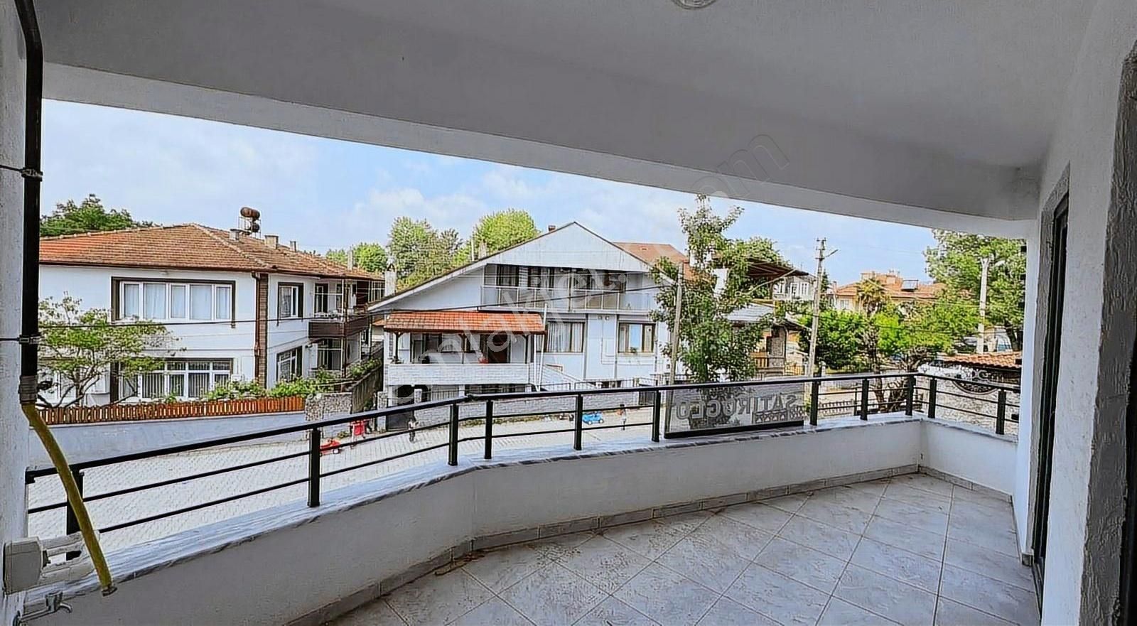 Son Şansınızzzz Merkezde 3 Katlı Bina'da Ara Kat 130 M2 Sıfır