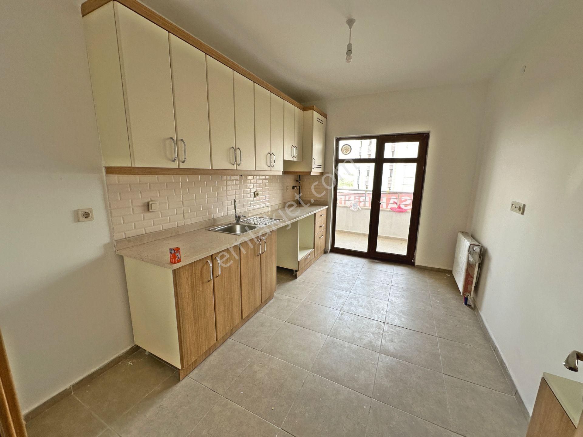 Altıağaç Tokilerde Manzaralı Ebeveyn Banyolu 3+1 Satılık Daire