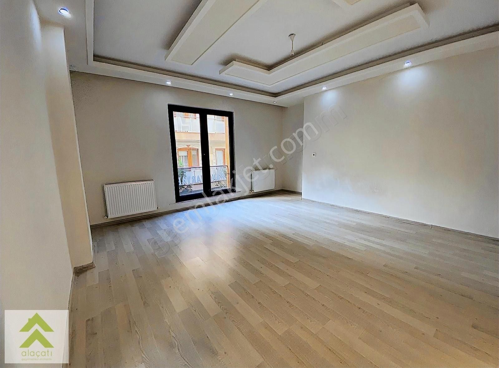 Ataevler Mh'de Satılık 2+1 Arakat Daire