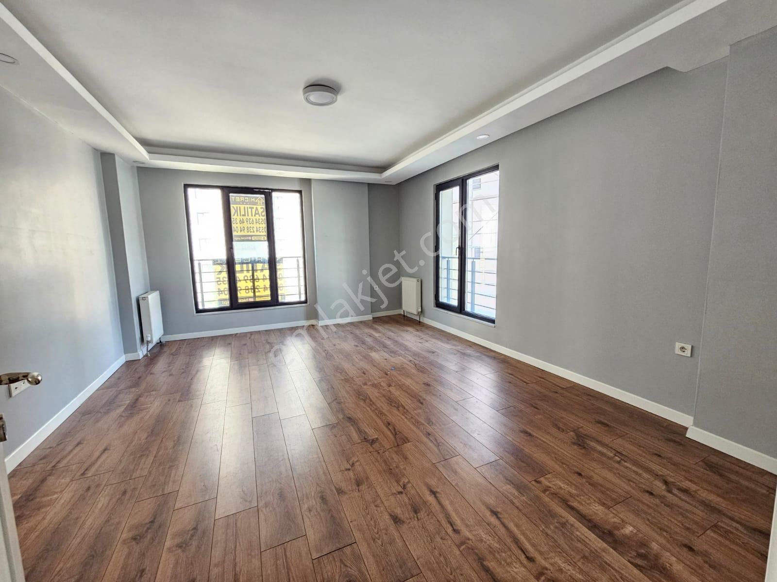 Özgür İnşaat"tan Lüks Site İçerisinde 3+1 130m2 Fırsat Daire