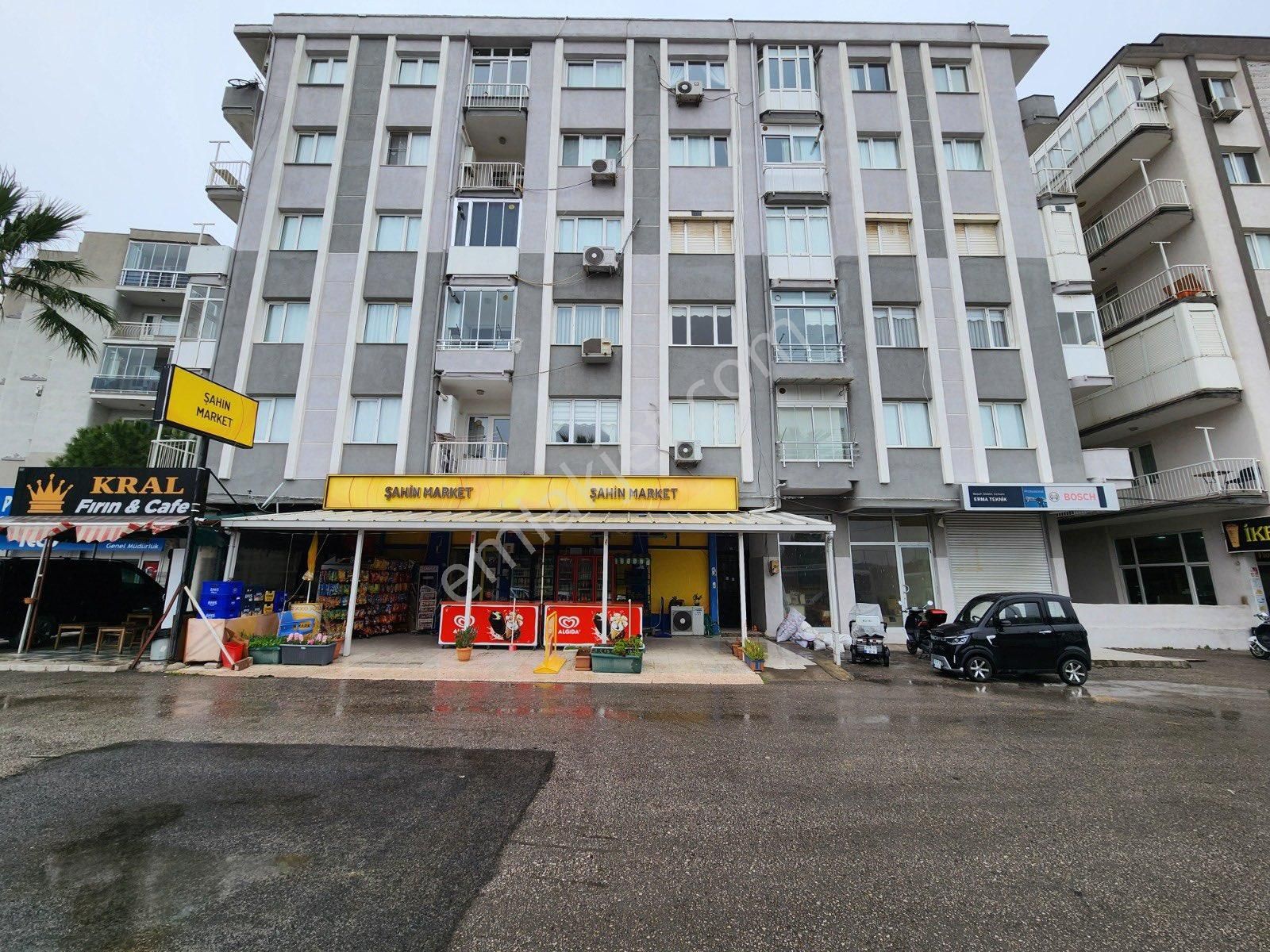 Aliağa Merkezde 3+1 Kiralık Daire –100 M² – Merkezi Konum