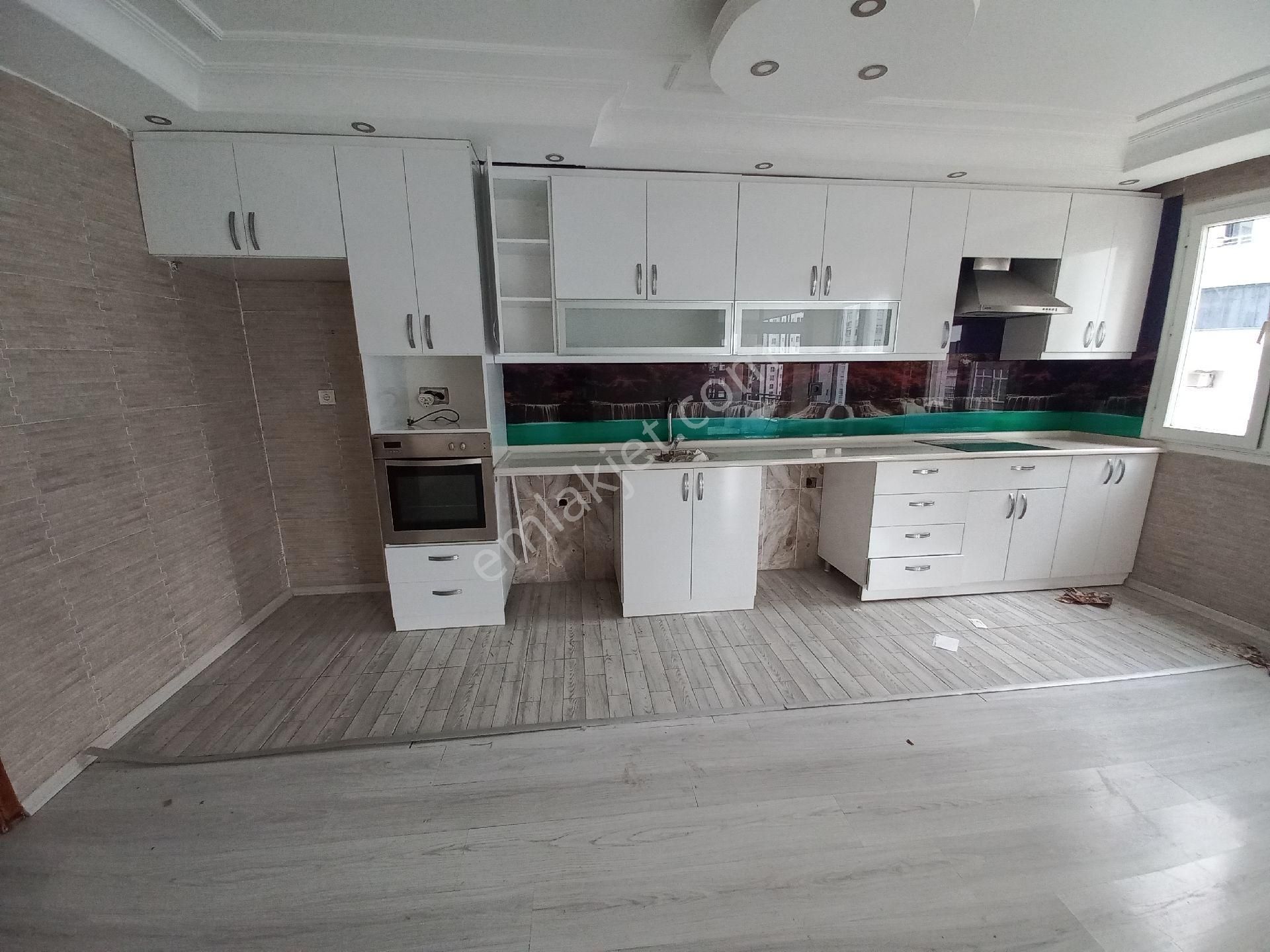 Hayalpark Civarında Site İçerisinde Geniş Oturumlu Fulll Extralı Daire