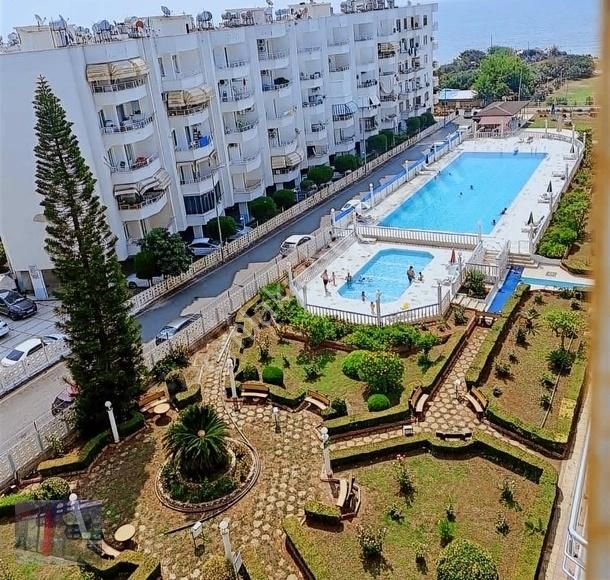 Denize Sıfır Site İçi Deniz Manzaralı Eşyalı Muhteşem 2+1