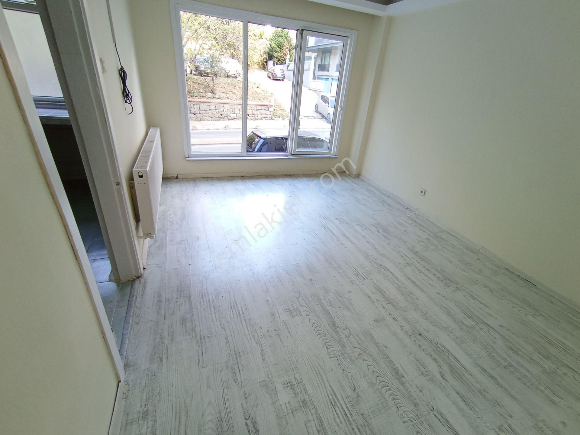 Deva'dan Cadde Üstü Nev Çarşı Ve Belediye Çok Yakın Yüksek Giriş