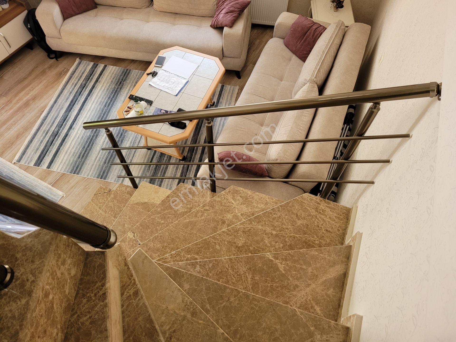 Yenifoça Merkezde Satılık Villa - Görsel 5