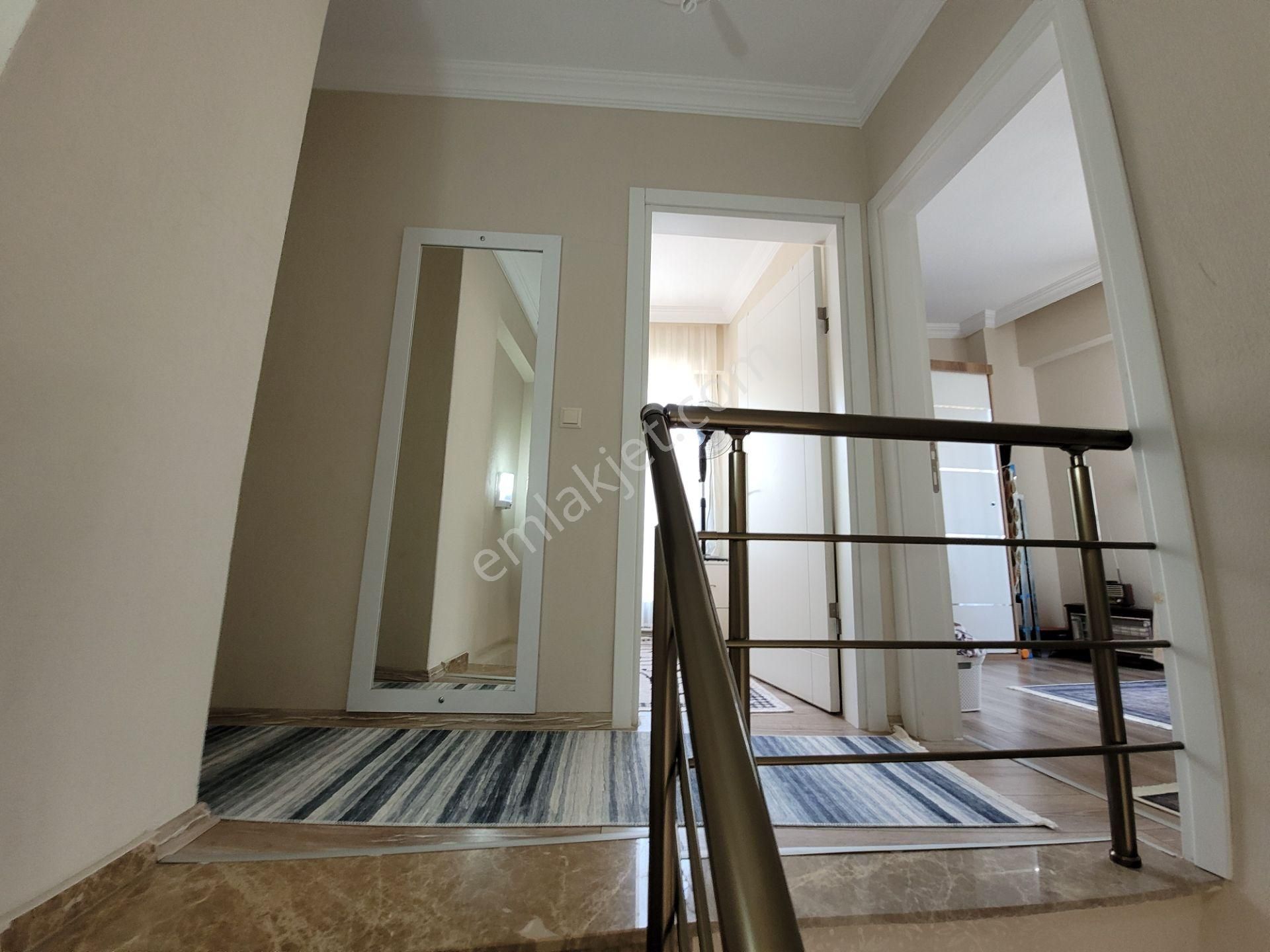 Yenifoça Merkezde Satılık Villa - Görsel 12