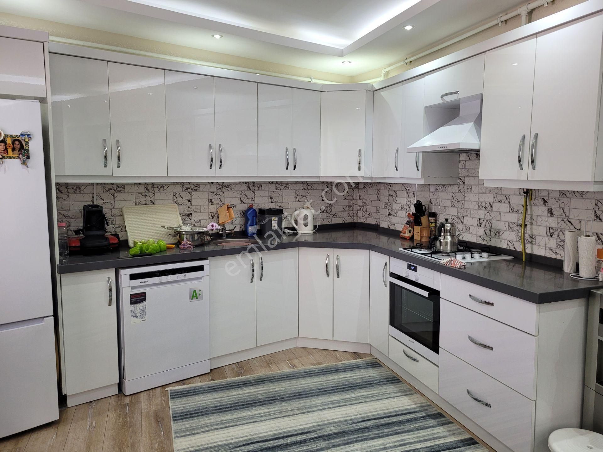 Yenifoça Merkezde Satılık Villa - Görsel 32