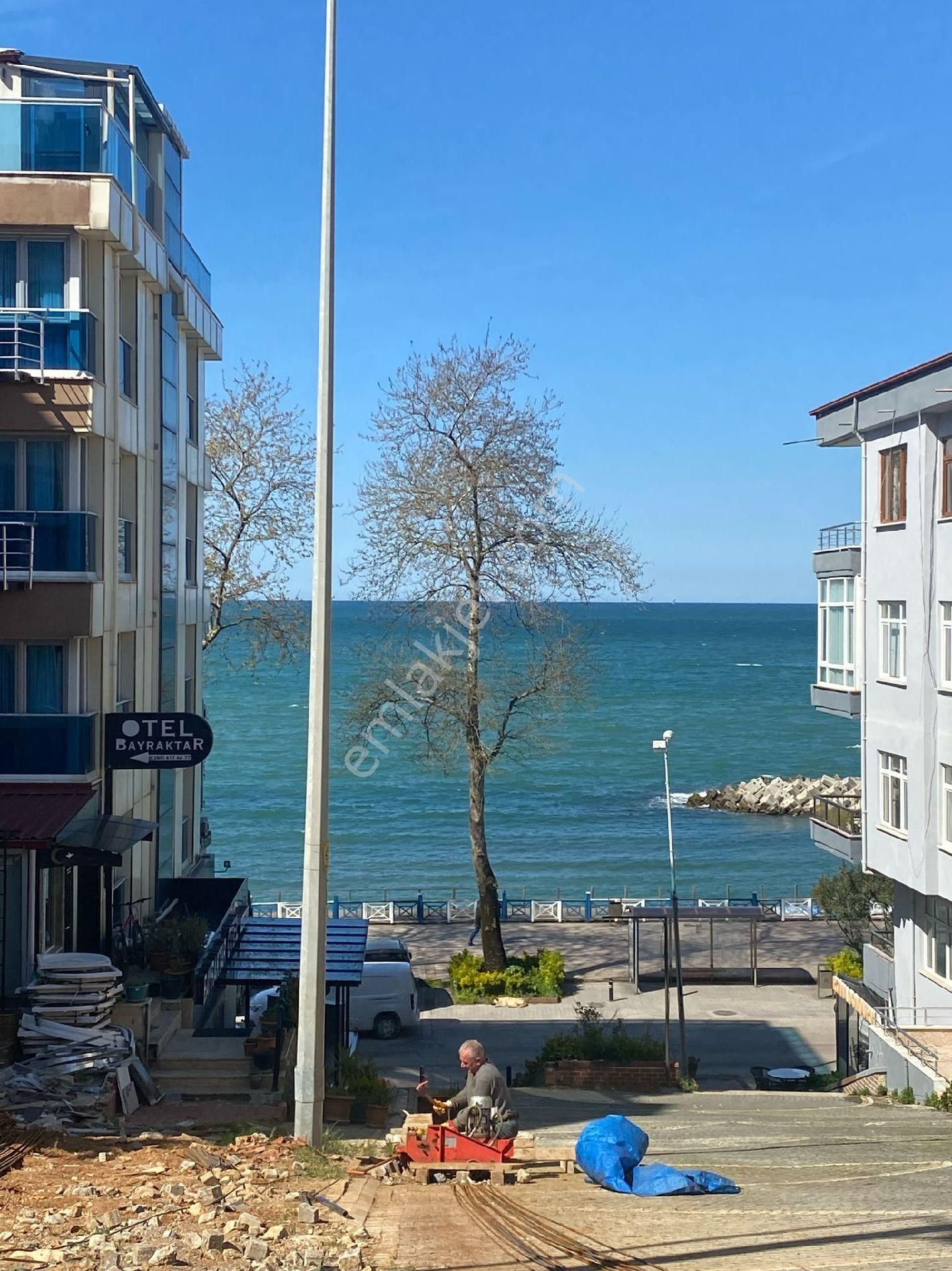 Akçakoca'nın Kalbinde, Denizin Yanıbaşında..