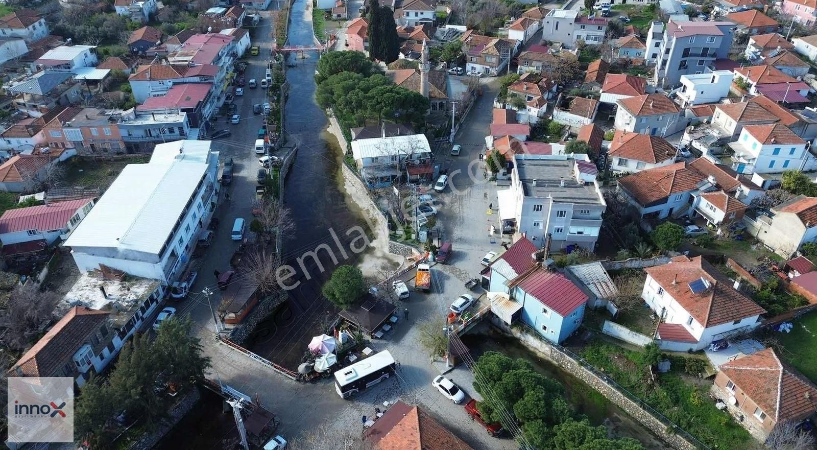 Seferihisar Ulamış'ta Köy İçi İmarlı 154m2 Satılık Arsa