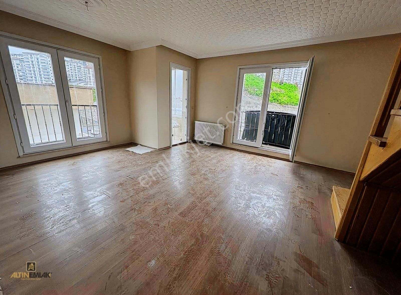 Altın Emlak Trabzon Karşıyakada Satılık 6+2 Dubleks Daire